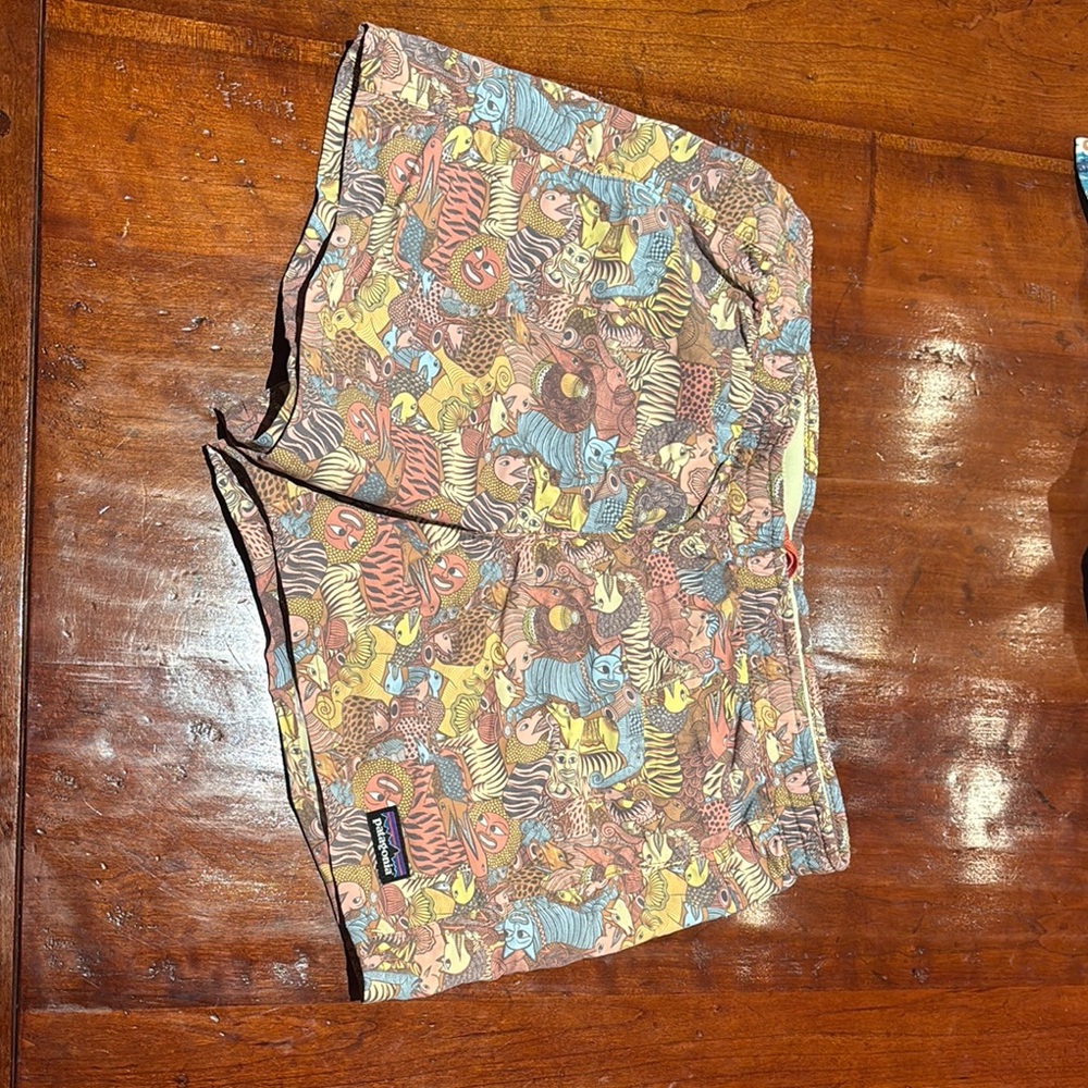 BRAND NEW!!! Patagonia Kids Animal Print Shorts - Multicolor